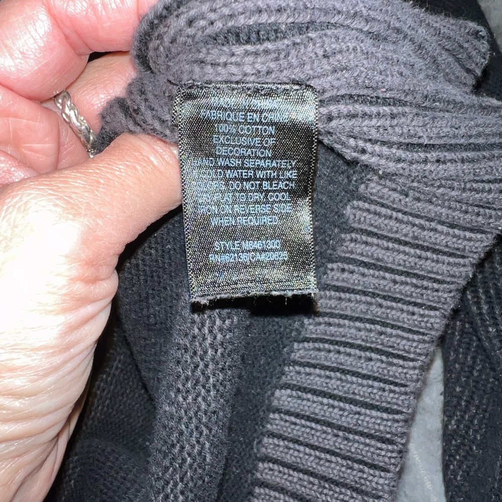 Men’s Sweater - Picture 4 of 4